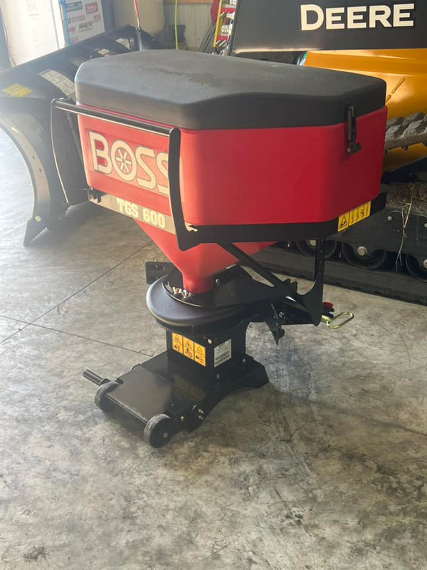 BOSS TGS600 Salt spreader